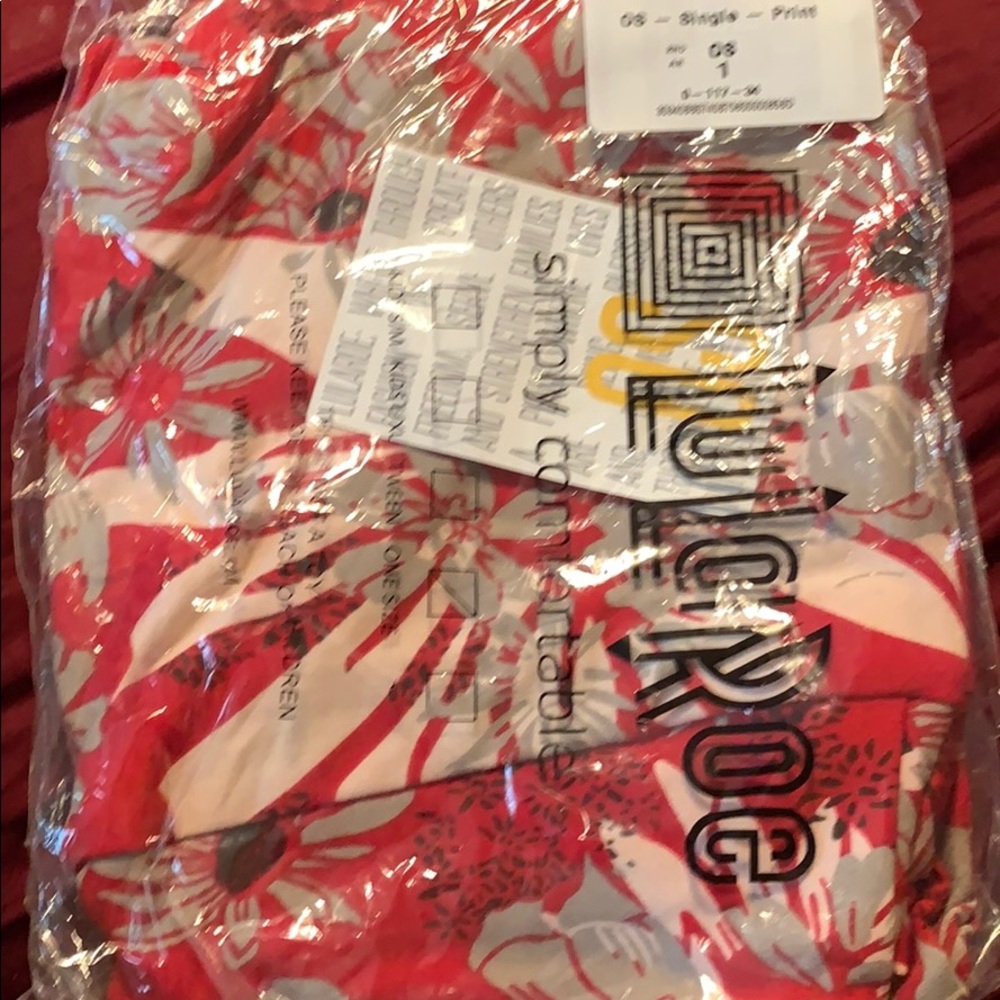 OS NWT leggings